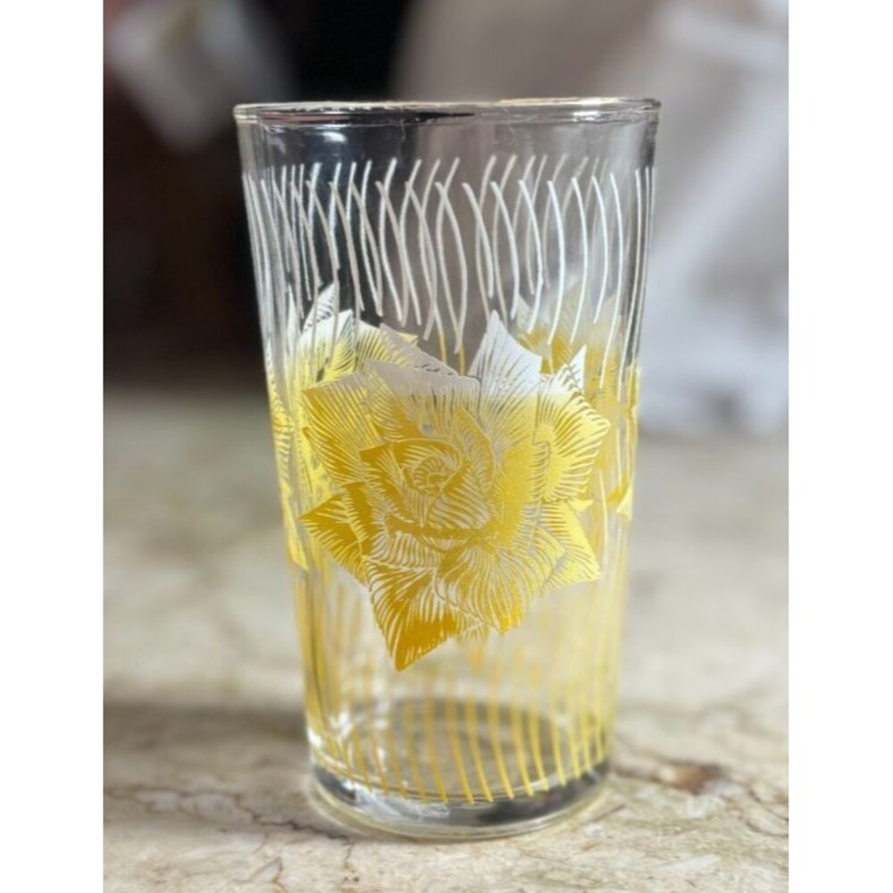 Vintage Anchor Hocking Juice Glass (1) Yellow & White Roses w/ Wavy Lines 5"x3"